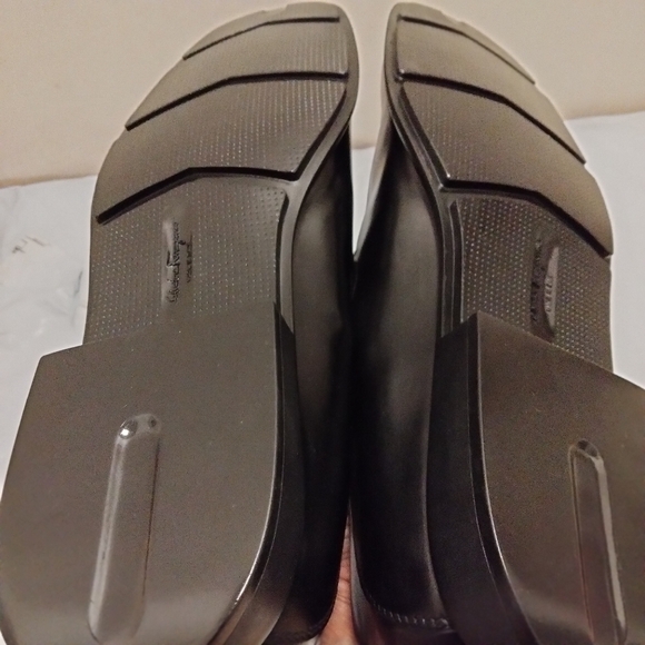 Salvatore Ferragamo "PONCHO" Black Slip-On Calfskin Loafers (Size 12 D - Picture 12 of 15